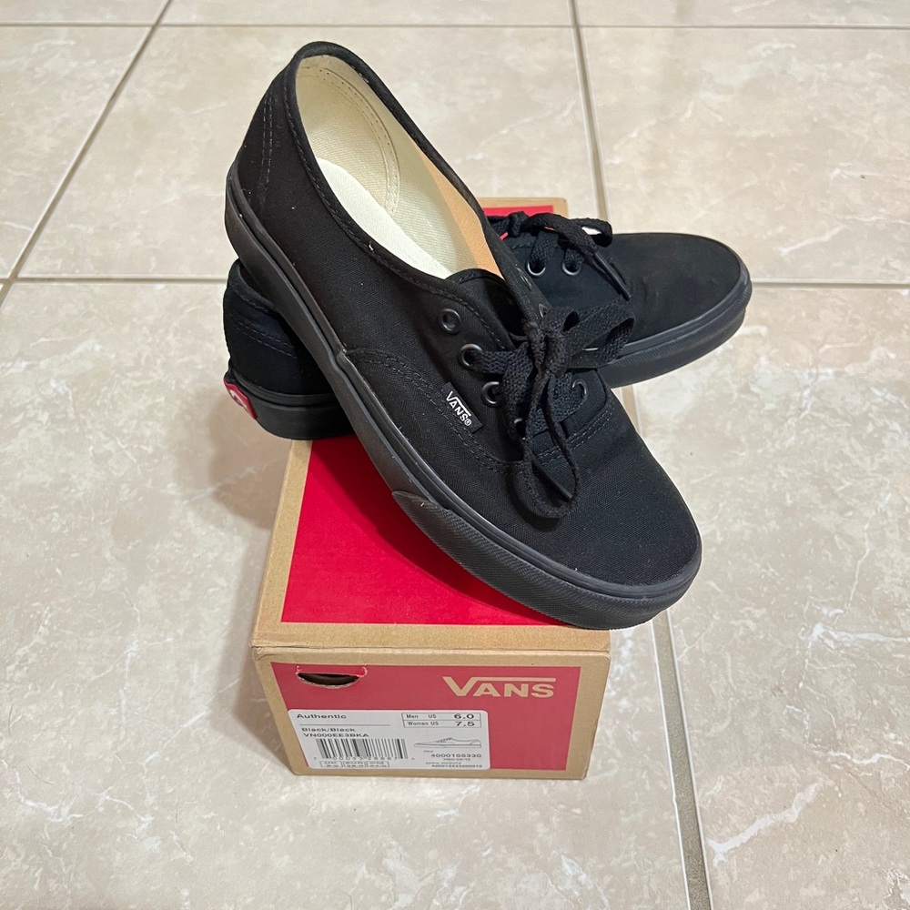Black/Black Authentic Vans
